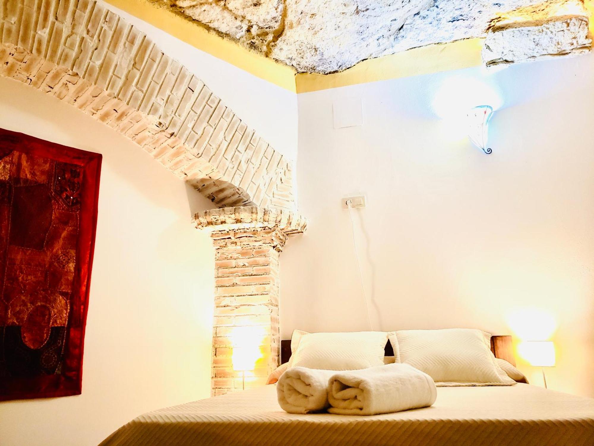 Casa Rural Cueva El Nido Casas de Fernando Alonso Exteriör bild